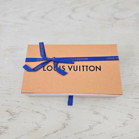 Brand New Authentic Louis Vuitton Sarah NM3 M. Reverse Wallet Mono, Brown - Picture 2 of 16